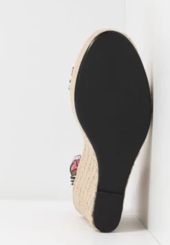 Even&Odd Sandaler Med Høye Hæler - Multicolor 15 Even&Odd Sandaler Med Høye Hæler - Multicolor -Fab Five Mote Butikk 8337b489bb2c46e1bab0ae13d3037358