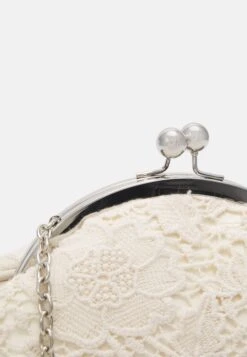 Even&Odd Clutch - White 9 Even&Odd Clutch - White -Fab Five Mote Butikk 837190a7ceb34b17b73cfc17b935b5bf