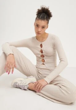 Even&Odd Cardigan - Off-White 8 Even&Odd Cardigan - Off-White -Fab Five Mote Butikk 837847b0eaa54dc9833a93d5163ebb03