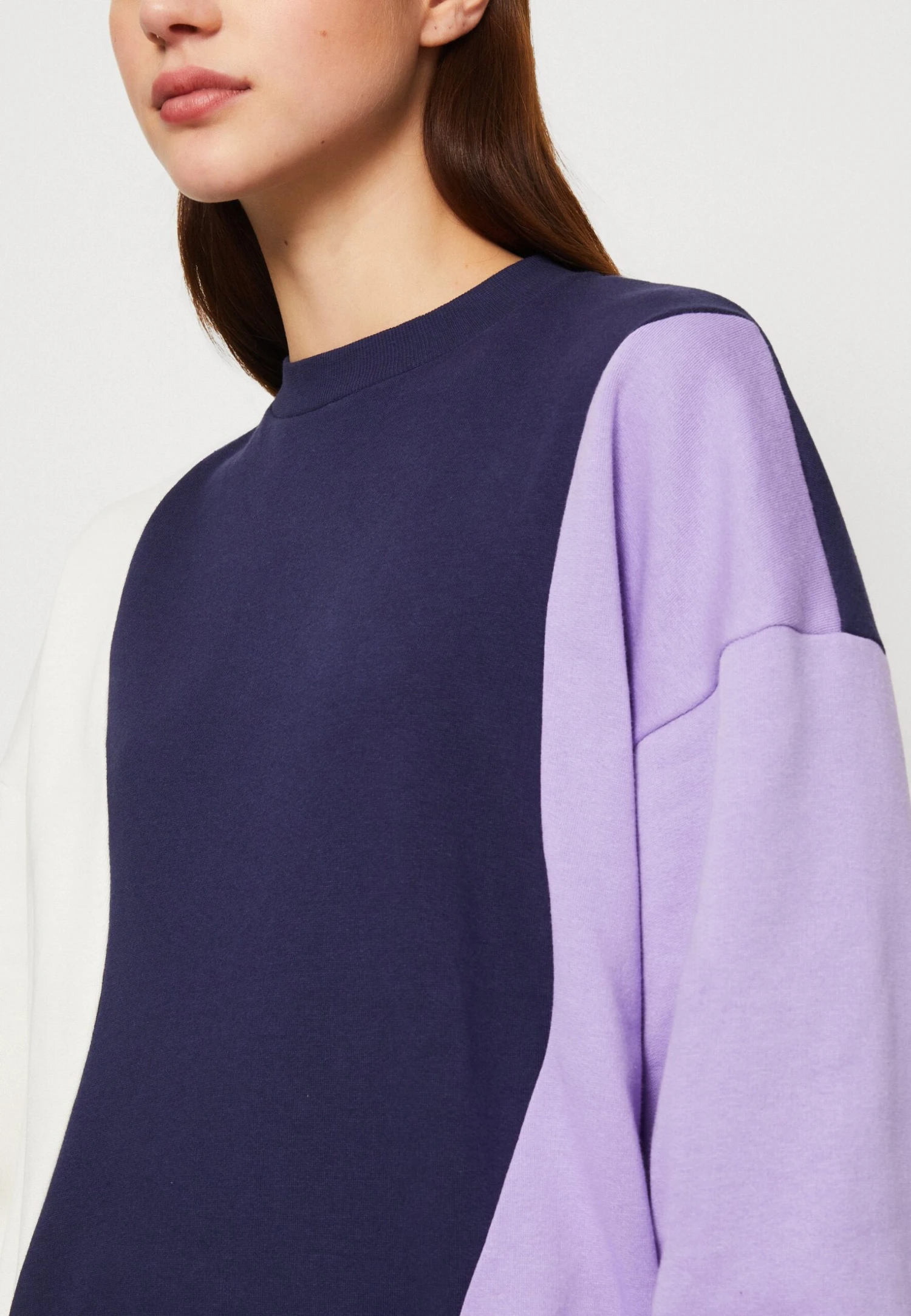 Even&Odd Sweatshirt - Dark Blue/Purple/Off-White 8 Even&Odd Sweatshirt - Dark Blue/Purple/Off-White - Bilde 6