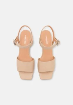 Sandaler - Off-White 13 Sandaler - Off-White -Fab Five Mote Butikk 8667e6ffacbc436f9e1b1033708d4cf8