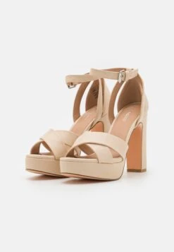 Even&Odd Sandaler Med Høye Hæler - Off White -Fab Five Mote Butikk 8e0a8859a5d04fb2bcfeafcfe69e2766