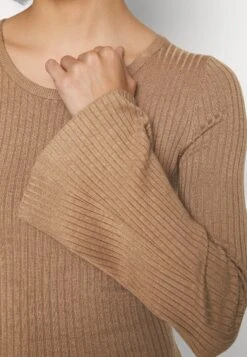 Even&Odd Knit Loose Fit Flared Sleeves Dress - Strikket Kjole - Camel 13 Even&Odd Knit Loose Fit Flared Sleeves Dress - Strikket Kjole - Camel -Fab Five Mote Butikk 985c9311c81247d590fd7ae7363ae86a