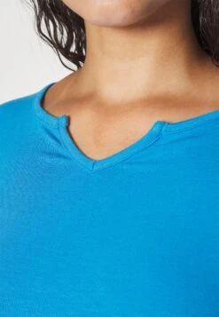 Even&Odd 2 Pack - T-Shirts - Blue/White 17 Even&Odd 2 Pack - T-Shirts - Blue/White -Fab Five Mote Butikk 98fe947117f9498ea955c9144e9285d2