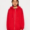 Even&Odd Sweatjakke - Red 1 Even&Odd Sweatjakke - Red -Fab Five Mote Butikk 9d7ff62ddf4a4bcebb53305aab24a381