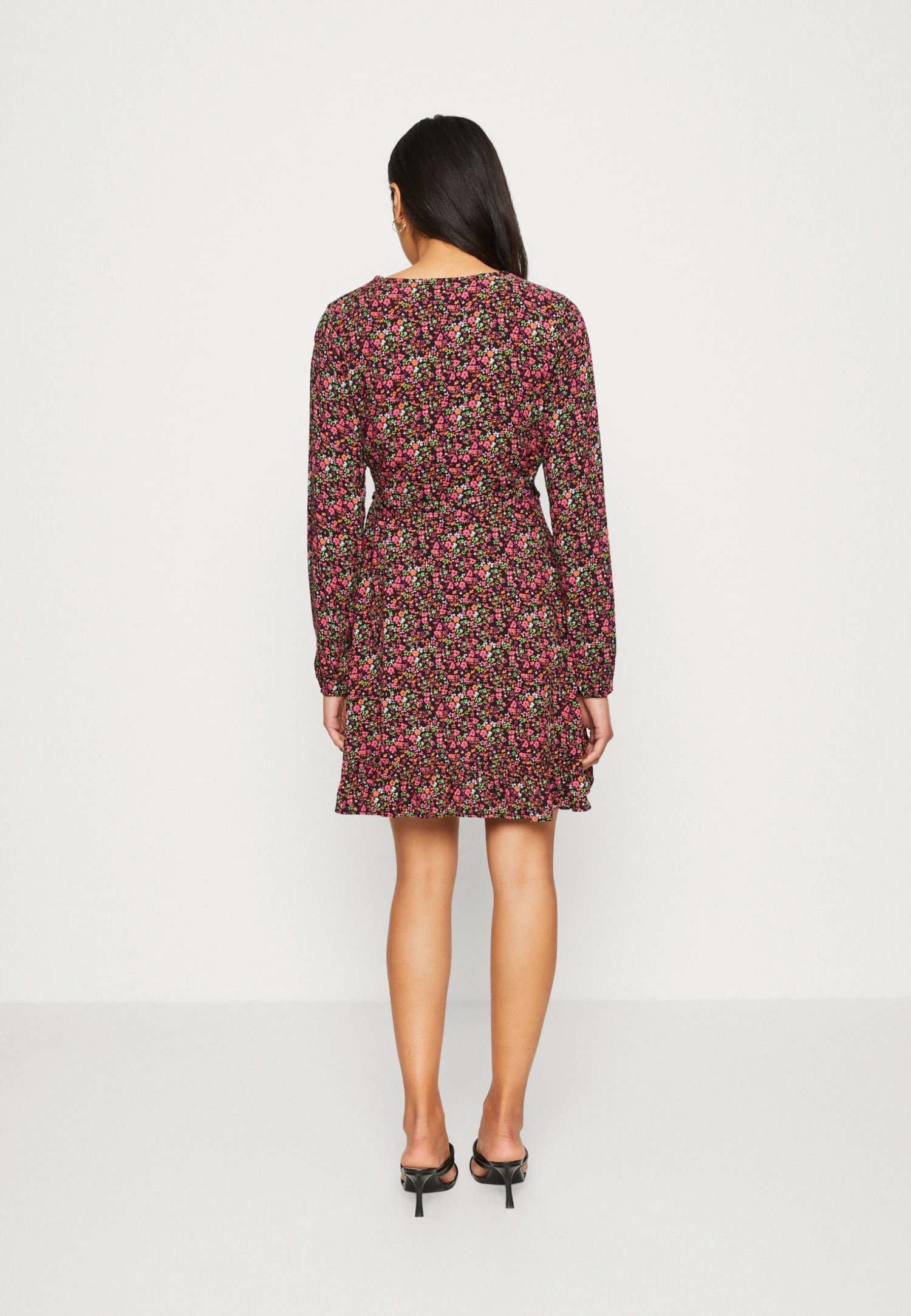 Even&Odd Kjole - Black/Pink 5 Even&Odd Kjole - Black/Pink - Bilde 3