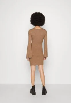 Even&Odd Knit Loose Fit Flared Sleeves Dress - Strikket Kjole - Camel 10 Even&Odd Knit Loose Fit Flared Sleeves Dress - Strikket Kjole - Camel -Fab Five Mote Butikk a23ed7db08e747158081f9e23ee8b51d