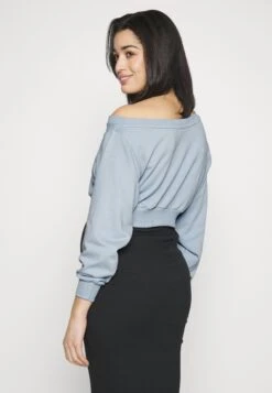 Sweatshirt -Blue 10 Sweatshirt -Blue -Fab Five Mote Butikk a6739f581f1a4b58bd020c3558a3bc14