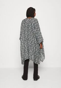 Even&Odd Daisy - Lett Jakke - Black 10 Even&Odd Daisy - Lett Jakke - Black -Fab Five Mote Butikk a86c4c324aae45428ec53351848f74d3