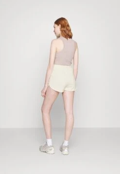 Even&Odd Shorts -Off-White 10 Even&Odd Shorts -Off-White -Fab Five Mote Butikk aace41a5524942f09a5e2ad03b1c5bb5