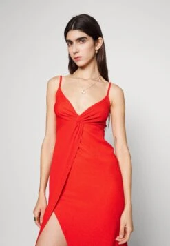 Even&Odd Eo-Ss23-C144-Sj / Strappy V Neck Knot Front Waist Midi Dress / 302 - Red - Kjole - Red 15 Even&Odd Eo-Ss23-C144-Sj / Strappy V Neck Knot Front Waist Midi Dress / 302 - Red - Kjole - Red -Fab Five Mote Butikk d70af2ac15b146eab8b866e3f1840eb1