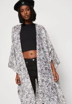 Even&Odd Lett Jakke - Black/White 11 Even&Odd Lett Jakke - Black/White -Fab Five Mote Butikk d7e45237128549798353896576b2fb8b