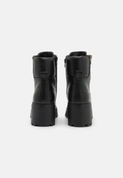 Snørestøvletter - Black 11 Snørestøvletter - Black -Fab Five Mote Butikk d84f48340ec3479596e9c33cea4d713f