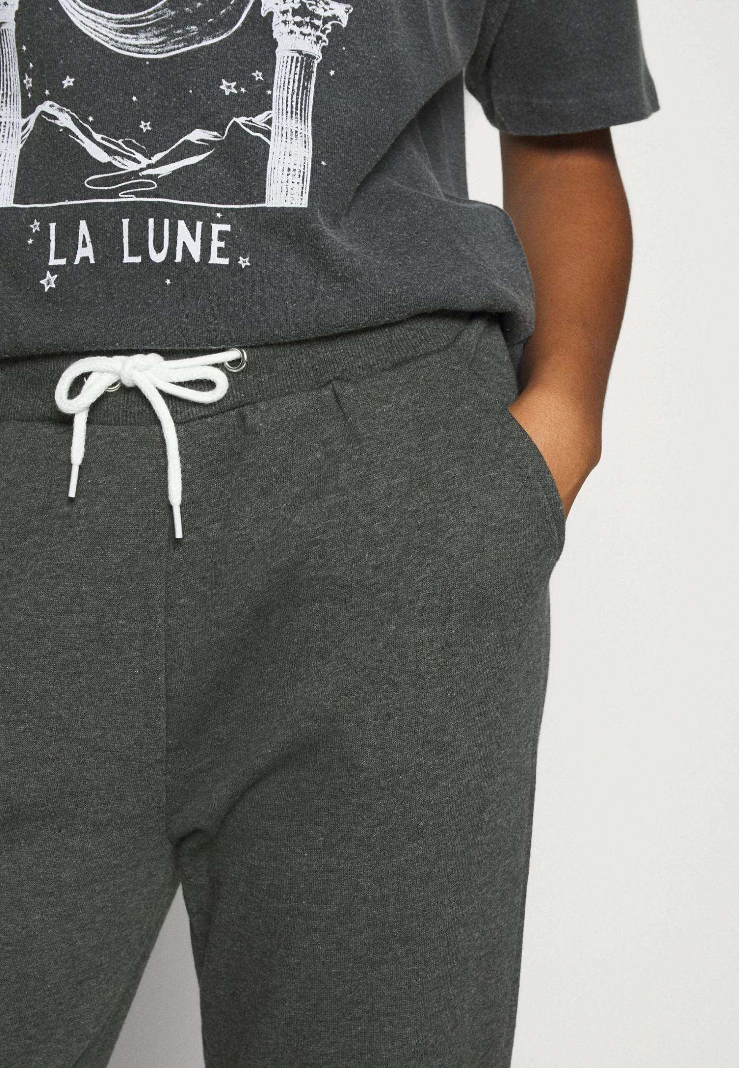 Even&Odd Regular Fit Jogger With Contrast - Joggebukse - Mottled Dark Grey 7 Even&Odd Regular Fit Jogger With Contrast - Joggebukse - Mottled Dark Grey - Bilde 5