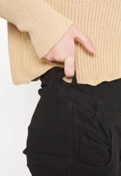 Even&Odd Jeans Slim Fit - Black Denim 20 Even&Odd Jeans Slim Fit - Black Denim -Fab Five Mote Butikk da555480217d4ffdb653ace086cc31eb