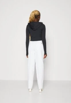 Even&Odd Topper Langermet - Black 10 Even&Odd Topper Langermet - Black -Fab Five Mote Butikk deac6468cec5431887fc8cb8fc6b152c