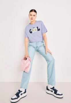 Even&Odd T-Shirts Med Print - Purple -Fab Five Mote Butikk e036a18580a94f8789444bf9aba7255c