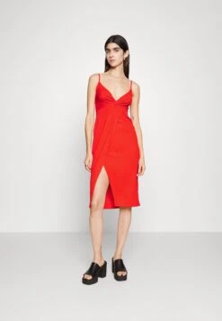 Even&Odd Eo-Ss23-C144-Sj / Strappy V Neck Knot Front Waist Midi Dress / 302 - Red - Kjole - Red 14 Even&Odd Eo-Ss23-C144-Sj / Strappy V Neck Knot Front Waist Midi Dress / 302 - Red - Kjole - Red -Fab Five Mote Butikk e2c3f7533e904decb0aa2533c5b35e7a