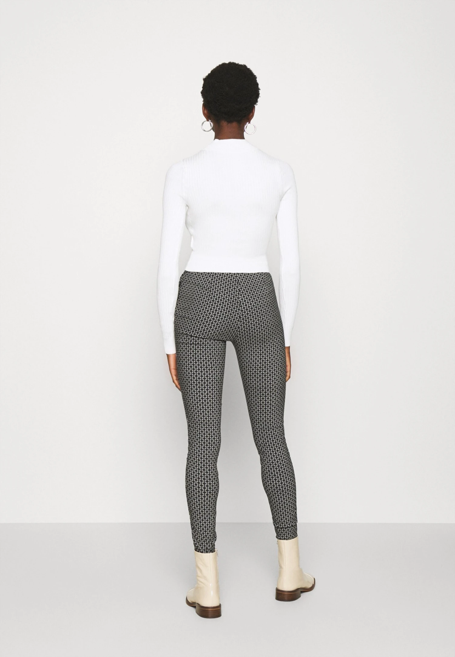 Even&Odd 2 Pack - Strikkegenser - Black/White 6 Even&Odd 2 Pack - Strikkegenser - Black/White - Bilde 4