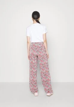 Plisse Flared Trousers- Bukse - 917 - Multi-Coloured 9 Plisse Flared Trousers- Bukse - 917 - Multi-Coloured -Fab Five Mote Butikk e8a0712256e24fc8a9654aa7229c0fca