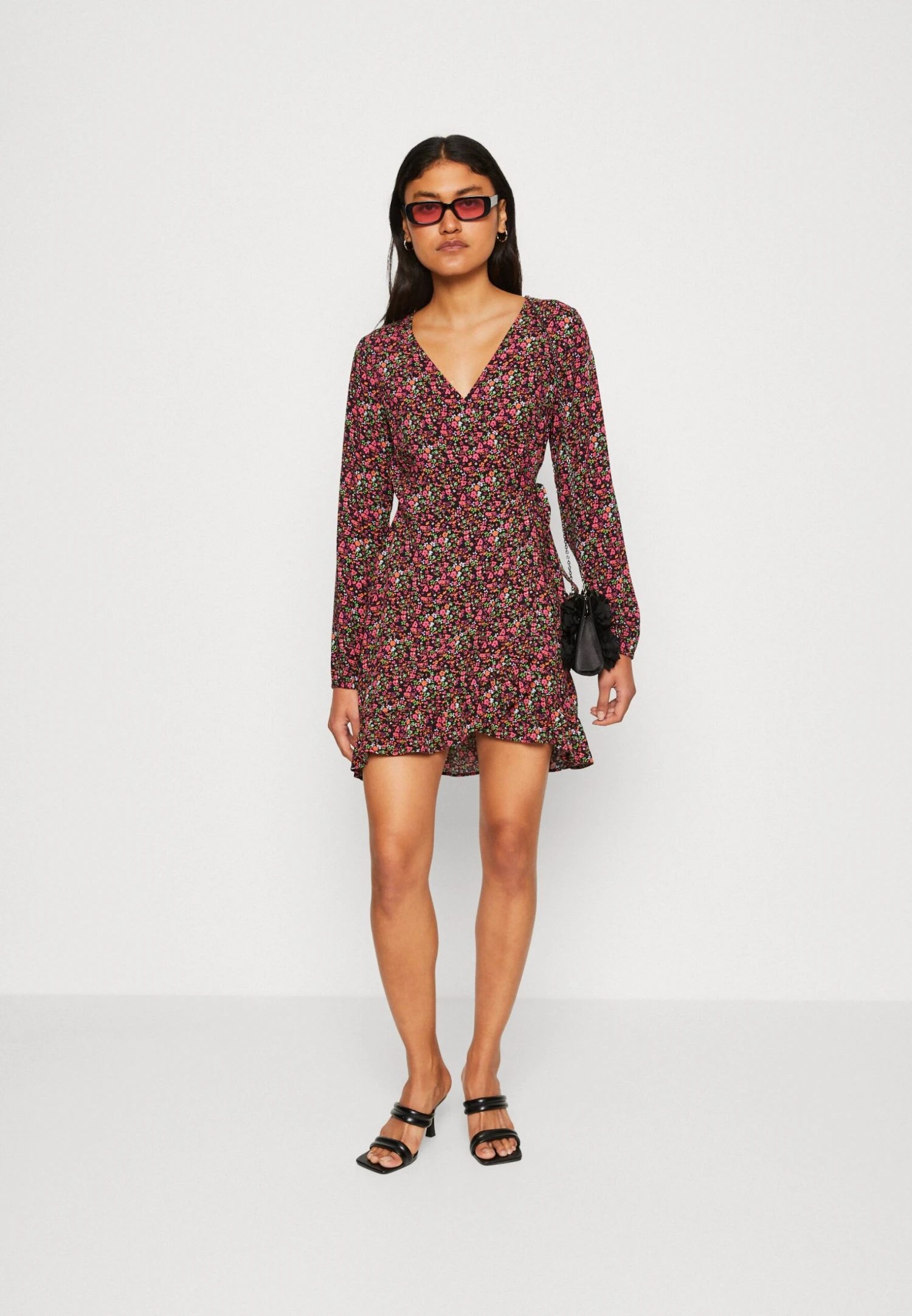 Even&Odd Kjole - Black/Pink 4 Even&Odd Kjole - Black/Pink - Bilde 2