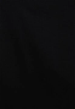 T-Shirts - Black 7 T-Shirts - Black -Fab Five Mote Butikk ebd2ebb07a484e7ab958fab249da5869