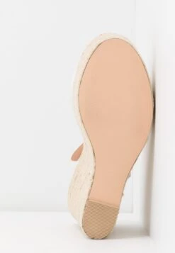 Even&Odd Sandaler Med Høye Hæler - White 15 Even&Odd Sandaler Med Høye Hæler - White -Fab Five Mote Butikk ee8390d52e724a0998bcb1324f53a461