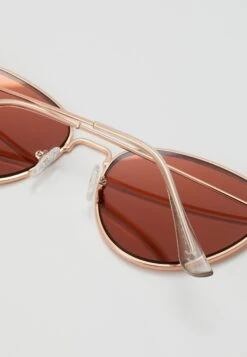 Even&Odd Solbriller - Rose 6 Even&Odd Solbriller - Rose -Fab Five Mote Butikk f0565db6fae74769b5c18965ff42886e