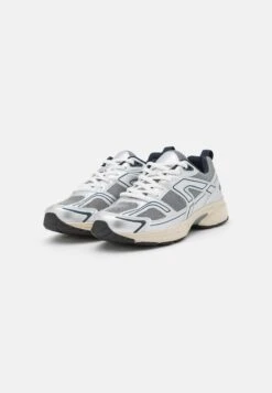 Even&Odd Comfort - Joggesko - White/Silver/Dark Blue 10 Even&Odd Comfort - Joggesko - White/Silver/Dark Blue -Fab Five Mote Butikk f16b9b74077541a8943e66f43fb75cc8