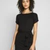 Even&Odd Basic Short Sleeves Mini Belted Dress - Jerseykjole - Black/Black 2 Even&Odd Basic Short Sleeves Mini Belted Dress - Jerseykjole - Black/Black -Fab Five Mote Butikk f297fe15f10d49cfa79fdca5fa58b8ce