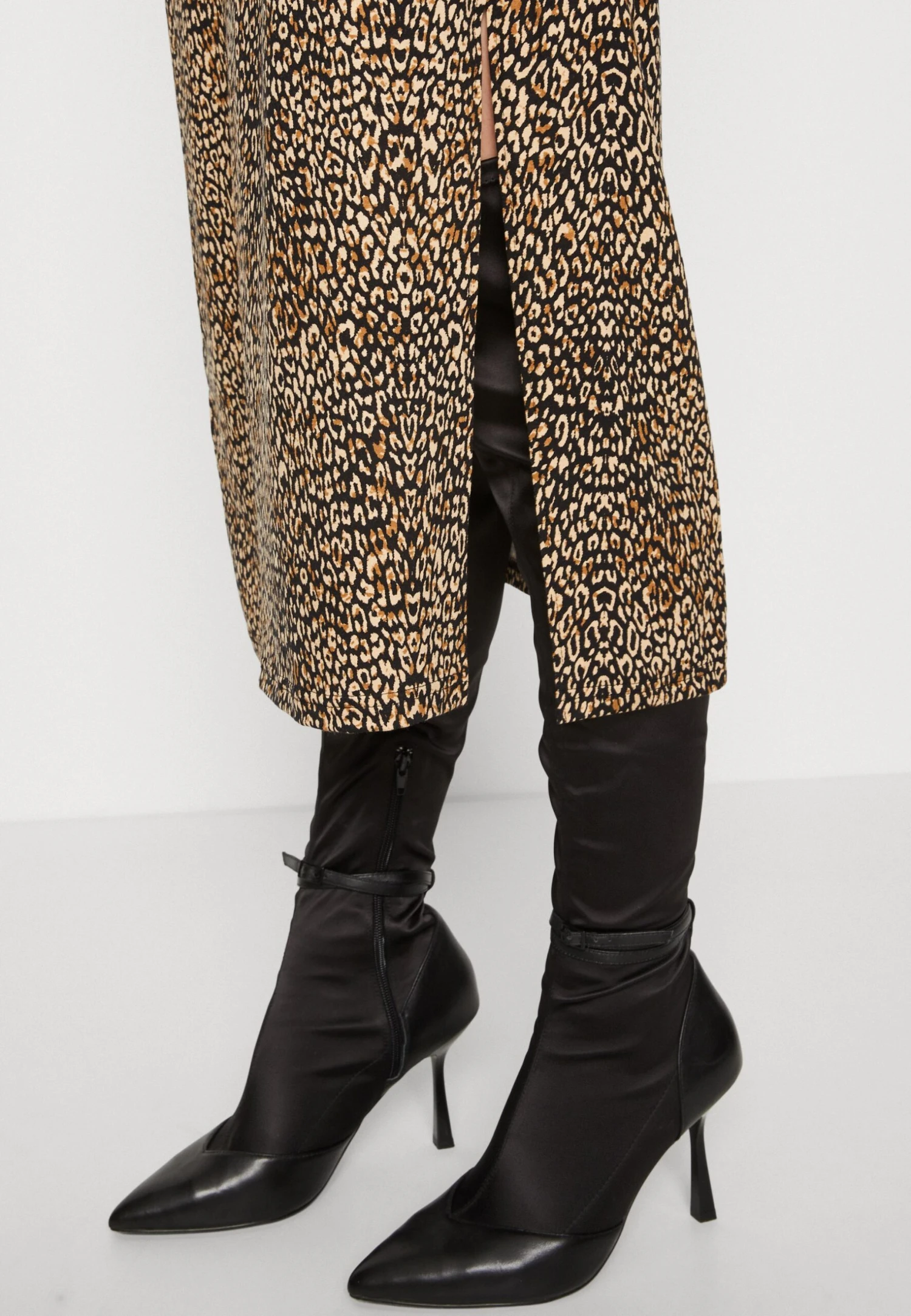 Even&Odd Blyantskjørt - Black/Brown 8 Even&Odd Blyantskjørt - Black/Brown - Bilde 6