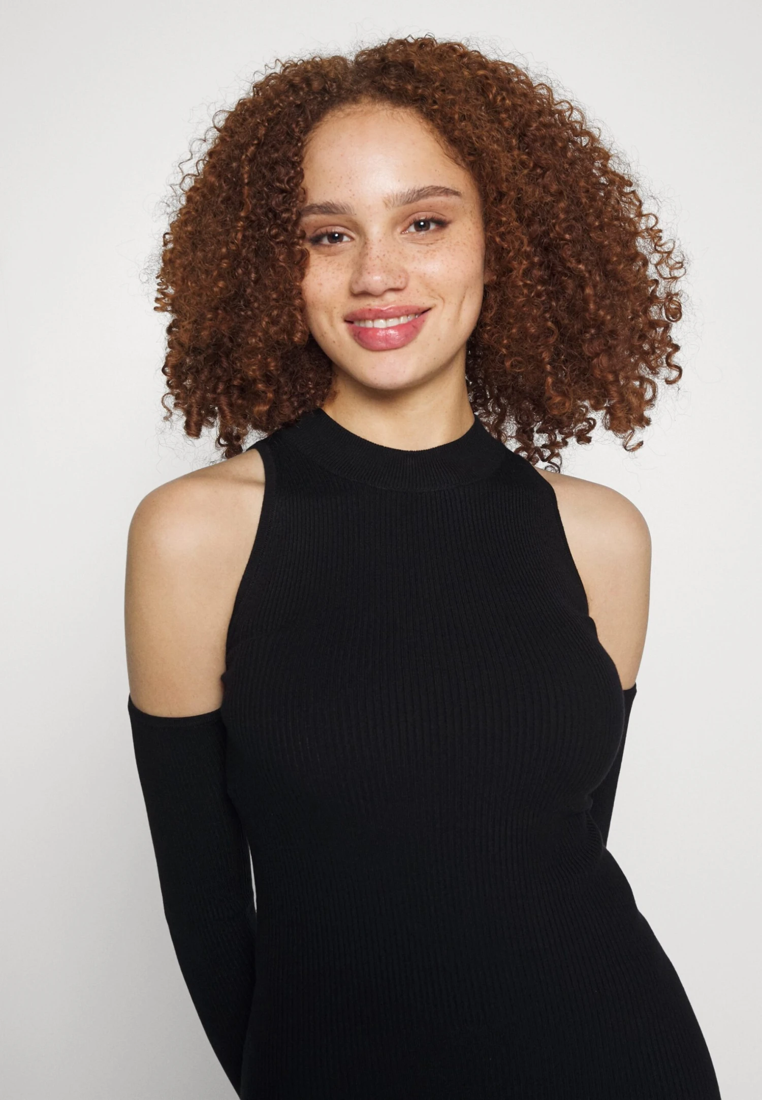 Even&Odd Party Schulterfrei Bodycon Mini Strickkleid - Strikket Kjole - Black 6 Even&Odd Party Schulterfrei Bodycon Mini Strickkleid - Strikket Kjole - Black - Bilde 4