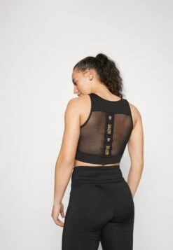 Topper - Black 10 Topper - Black -Fab Five Mote Butikk f6a223ea57ee4a169a41214f56d76821