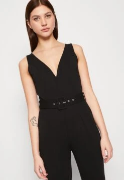 Even&Odd Going Out Low V Neck Flared Leg Belted - Jumpsuit - Black -Fab Five Mote Butikk f8427b06240c49ccaa2166959d756338