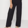 Wide Leg Trousers - Bukse - Black 1 Wide Leg Trousers - Bukse - Black -Fab Five Mote Butikk fb3813b4f71148f189667836f1db0156
