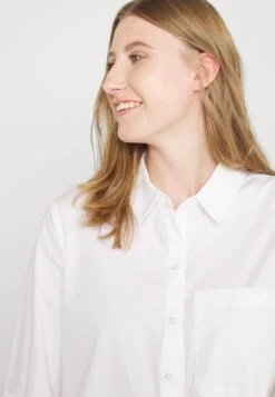 Even&Odd Bluse - White 22 Even&Odd Bluse - White -Fab Five Mote Butikk fd76a8dda5cd4a15bce02082093c47a5