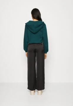 Even&Odd Sweatjakke - Evergreen -Fab Five Mote Butikk ff82d6ec16914fedb1d2b85326b262d4